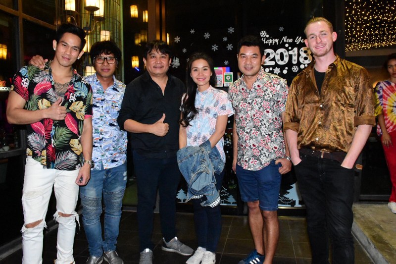 ดาวจรัสฟ้า ต่ายอรทัย