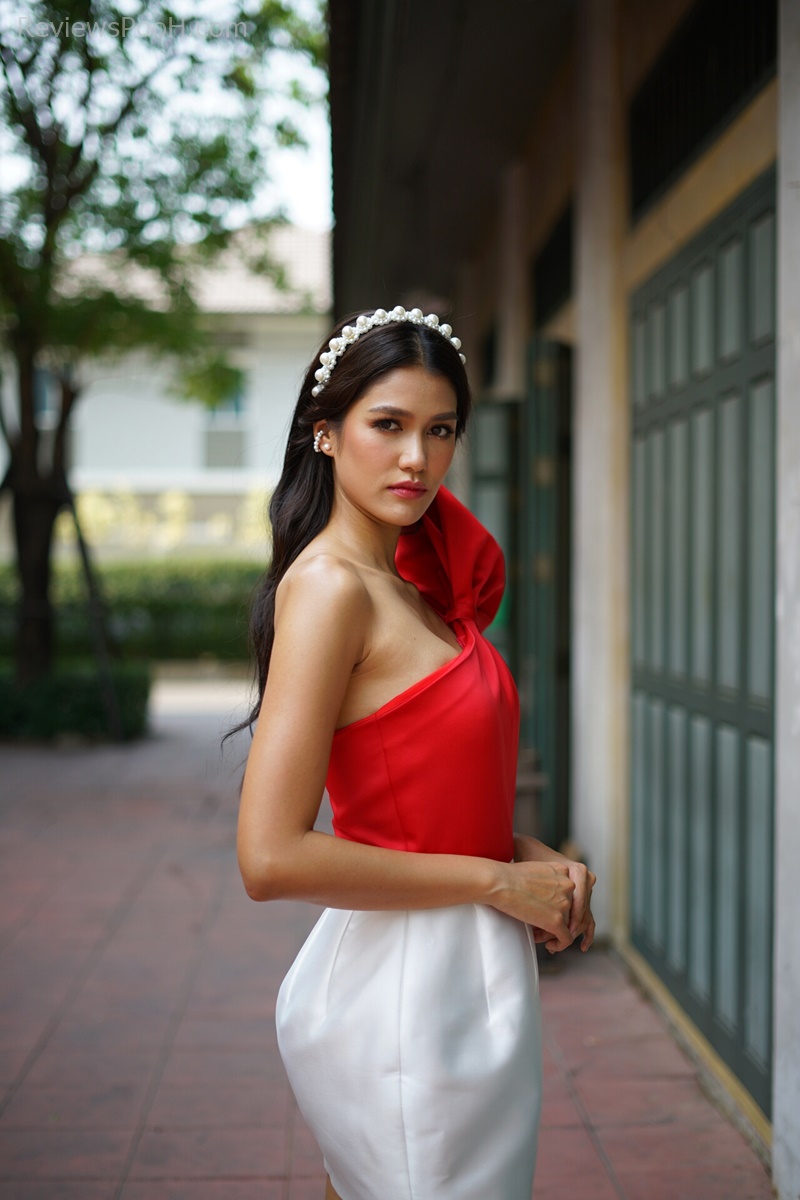 แนท อนิพรณ์ เฉลิมบูรณะวงศ์ รับบท มอลลี่