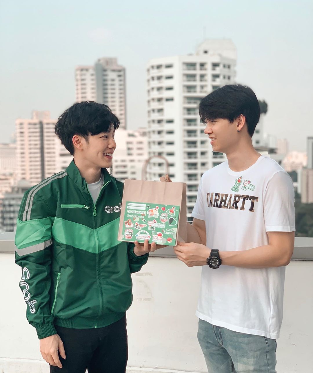 หยิ่น วอร์ คู่จิ้นมาแรง!