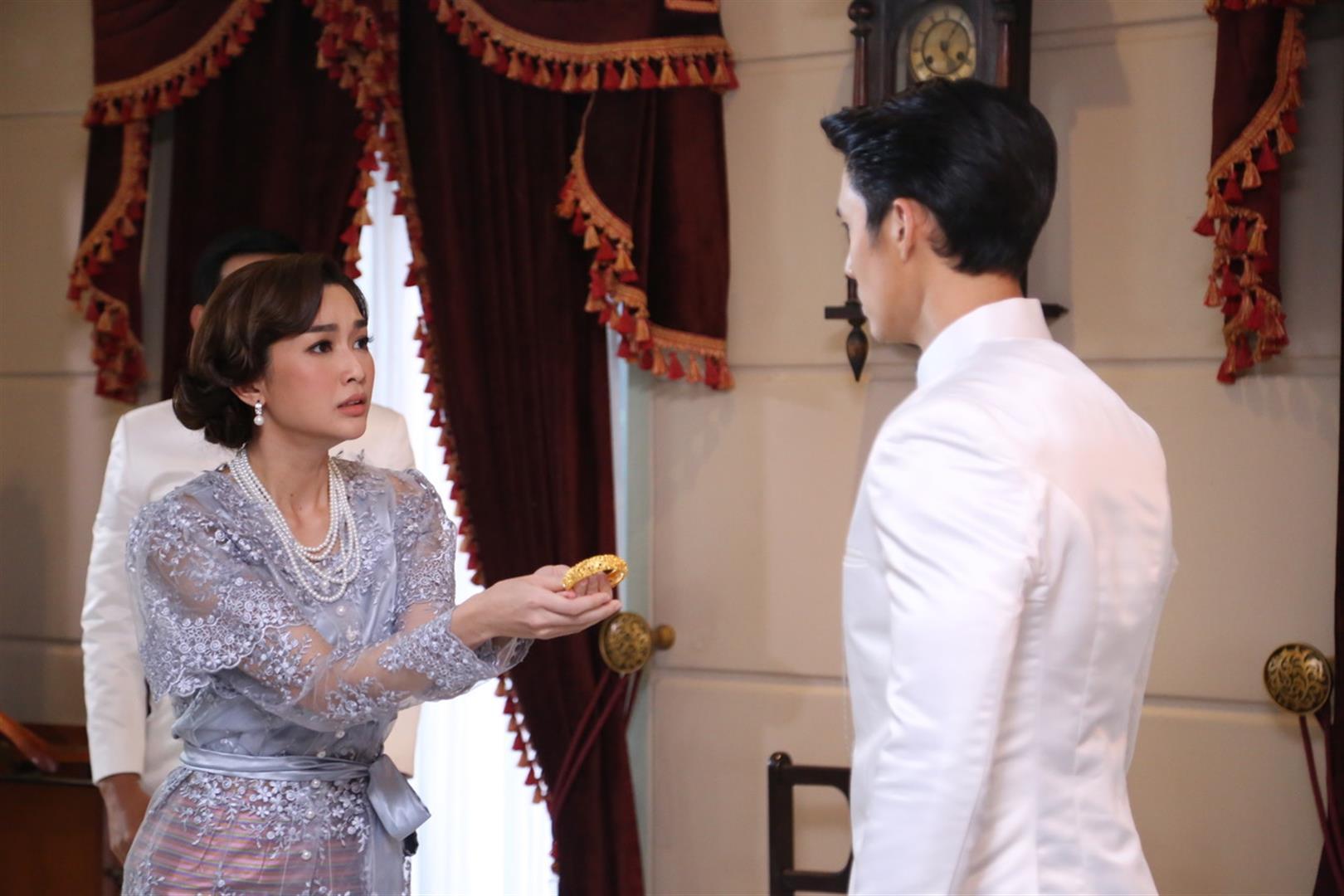 ภาพนักแสดง จาก ละครสัญญารักสัญญาณลวง