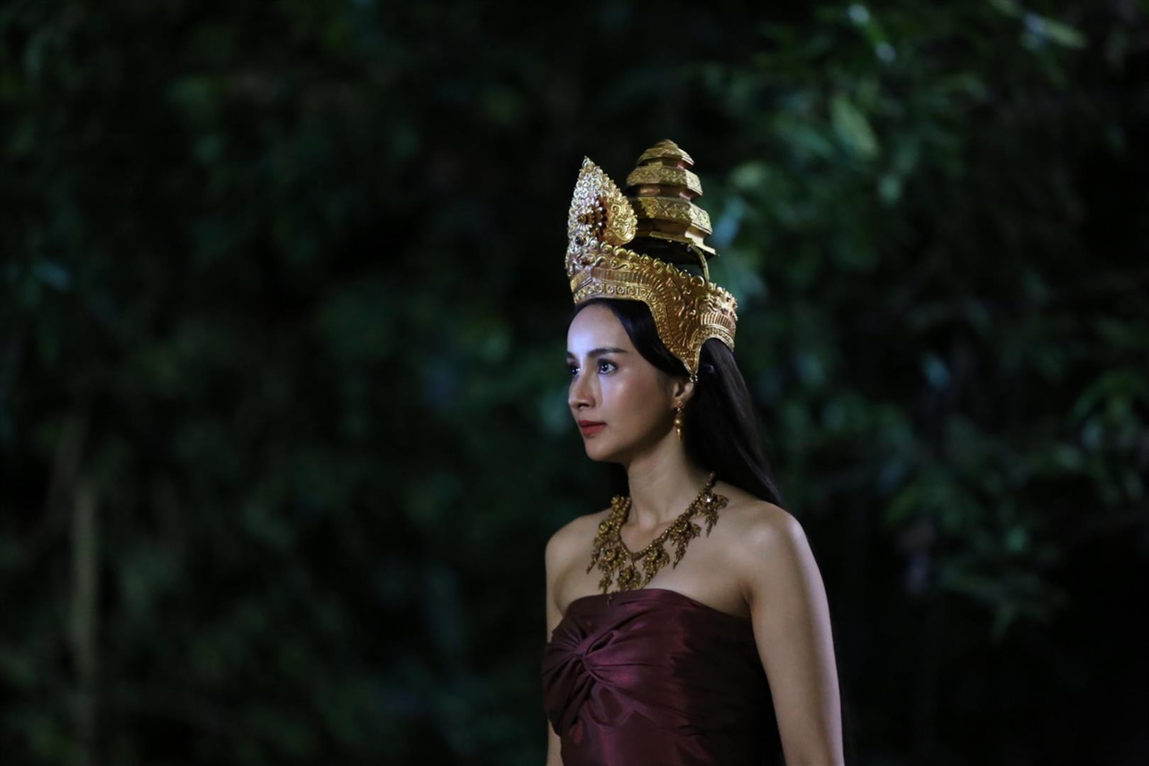 ภาพนักแสดง จาก ละครสัญญารักสัญญาณลวง