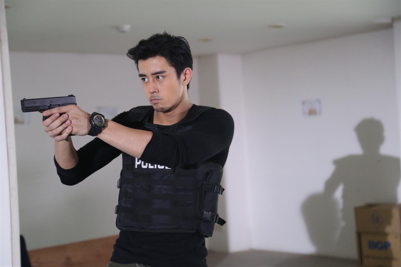 ภาพนักแสดง จาก ละครสัญญารักสัญญาณลวง