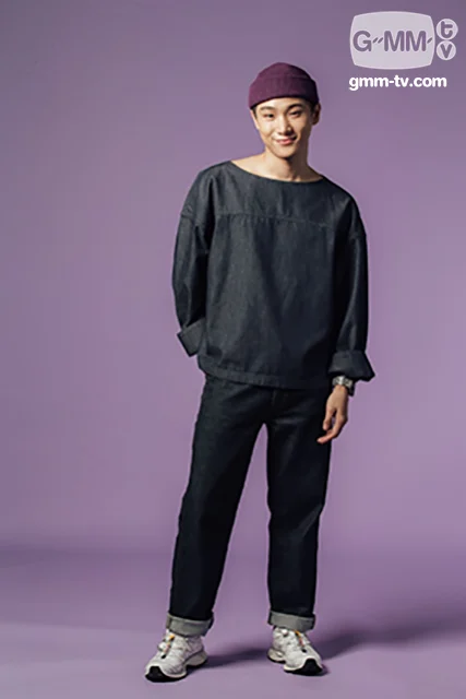 นักแสดงสาวออฟฟิศ 2000 ปี