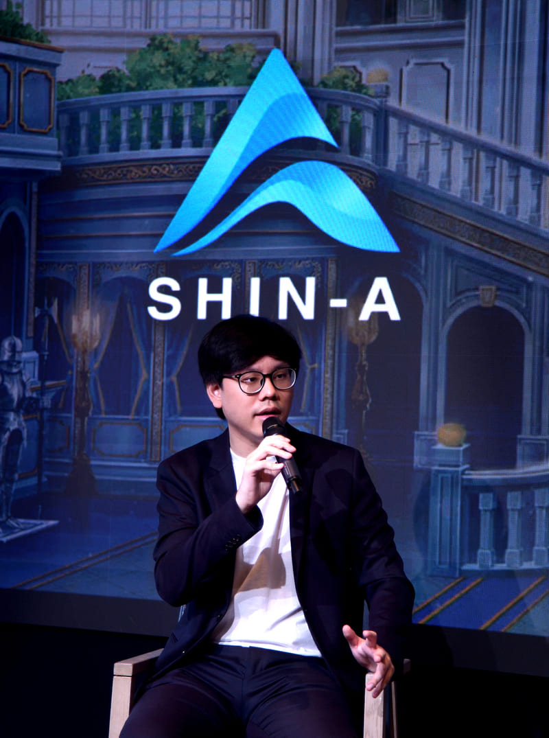 คุณ สินิทธ์ อาจหาญวงศ์ ตำแหน่ง Co-Founder and CEO จาก SHIN-A